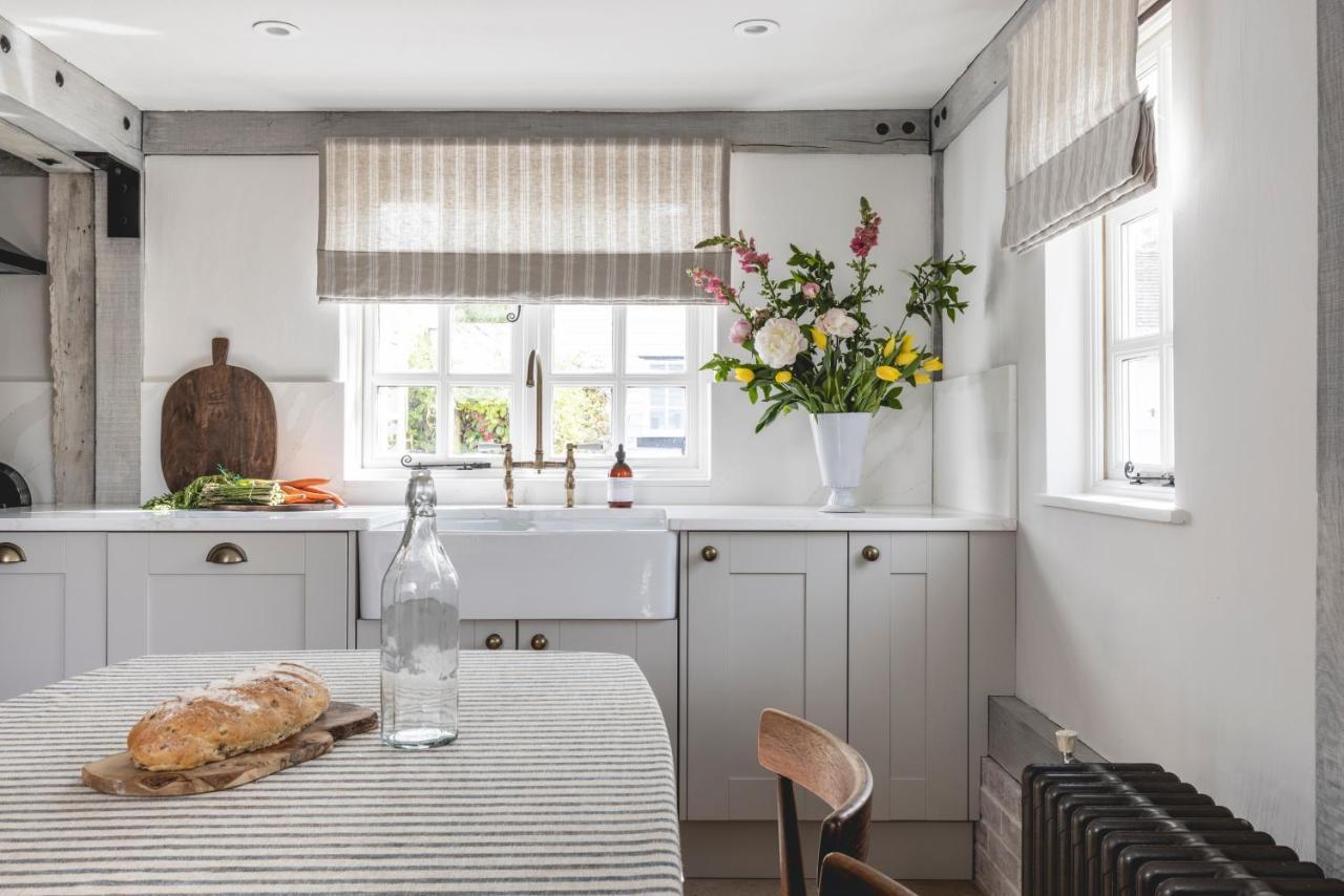 Cosy Cottage With Beautiful Garden, Hottub & Sauna Marden  Luaran gambar